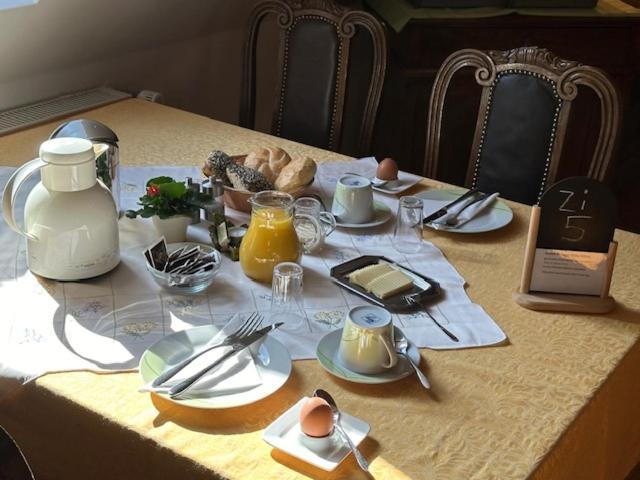 Worners Schloss Weingut & Wellness-Hotel Пріксенштадт Екстер'єр фото
