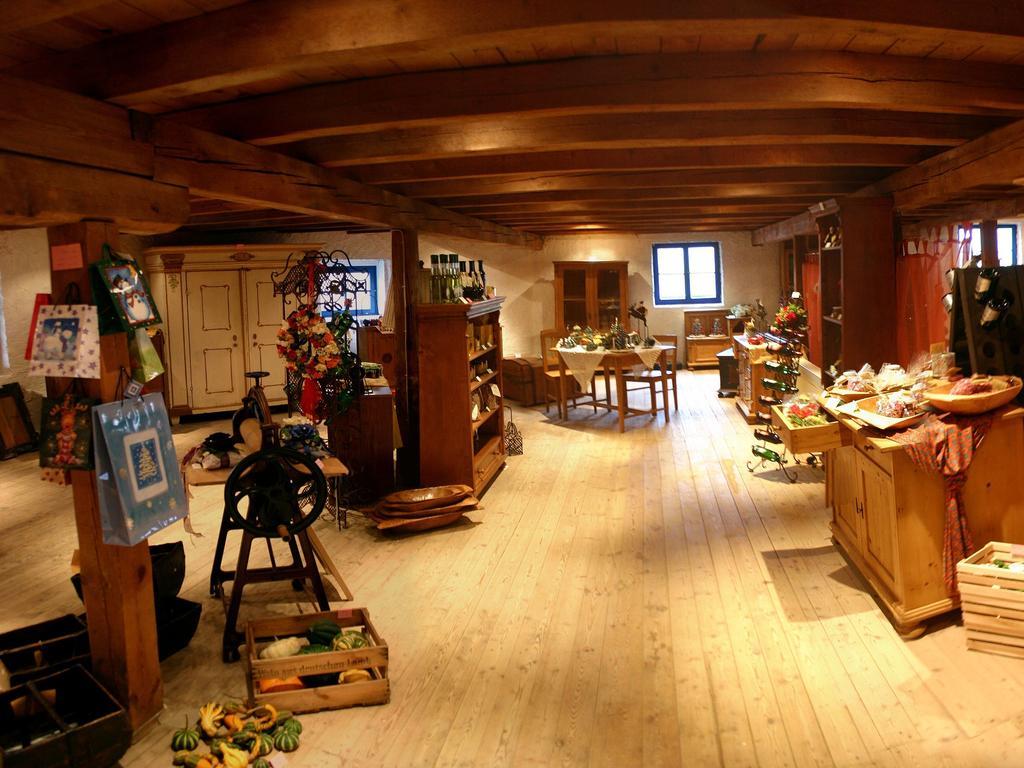 Worners Schloss Weingut & Wellness-Hotel Пріксенштадт Екстер'єр фото
