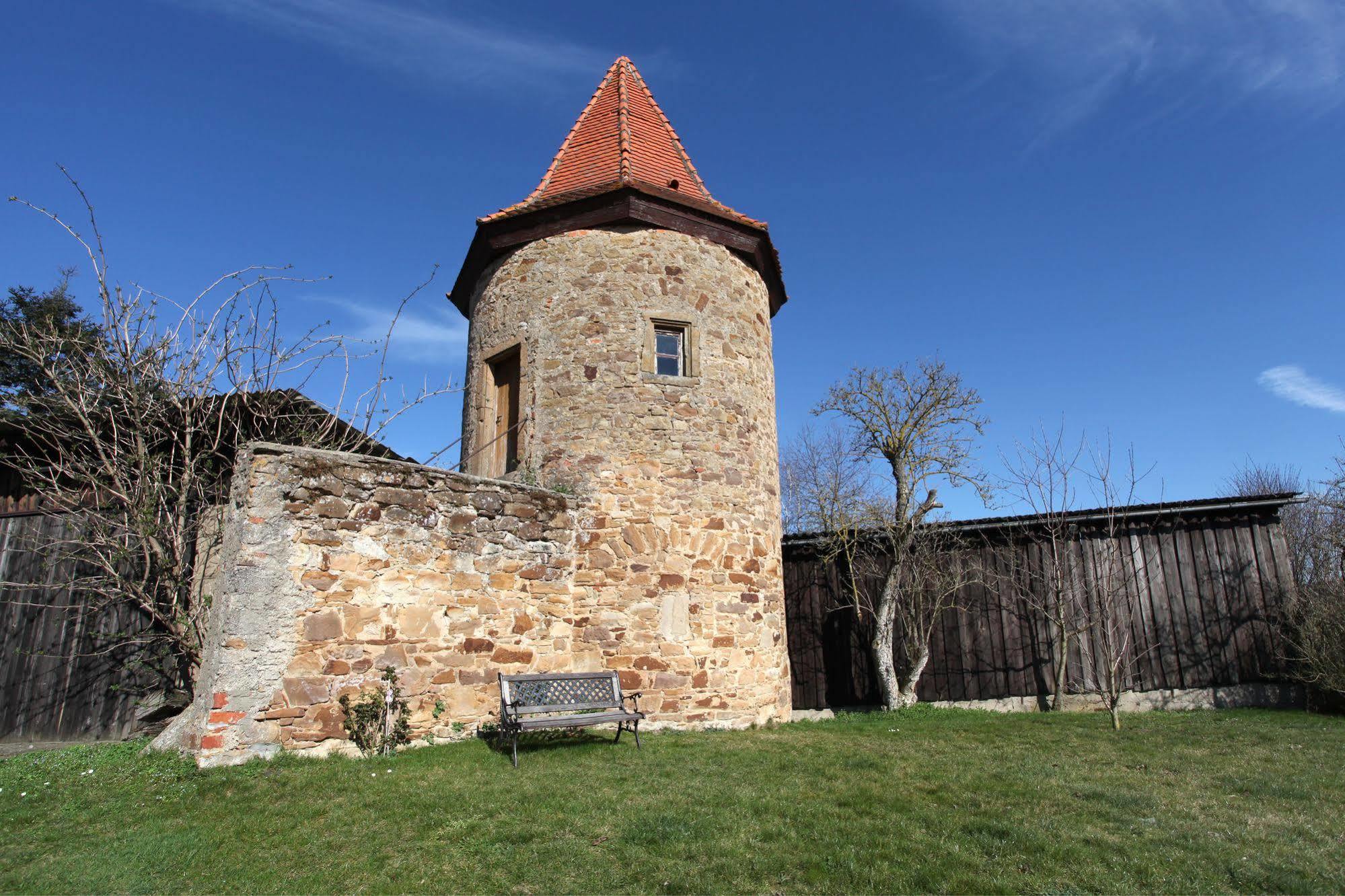 Worners Schloss Weingut & Wellness-Hotel Пріксенштадт Екстер'єр фото